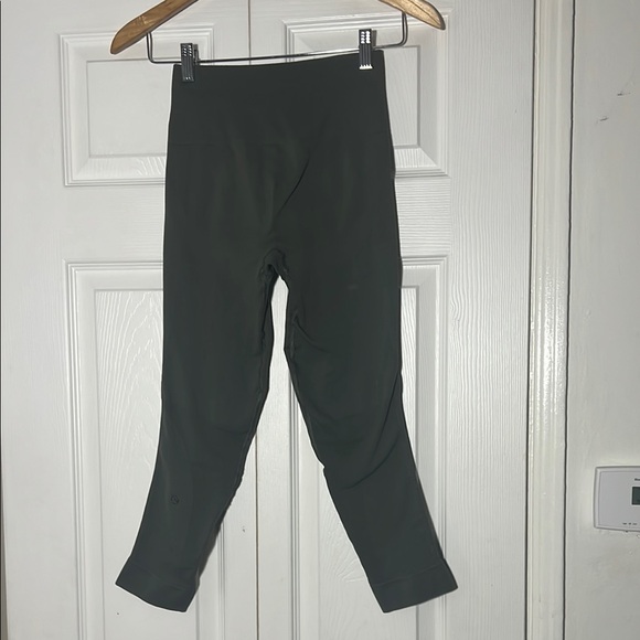 Lululemon Athletica In The Flow Crop Highwaist Legging Women’s 6 - Picture 1 of 10